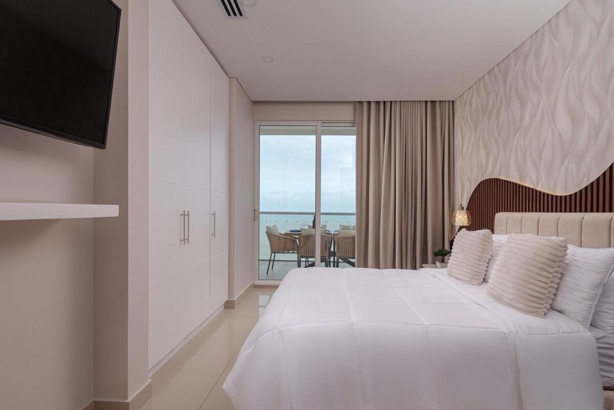 Luxury Ocean View Building H2 - Hyatt Apartment Cartagena