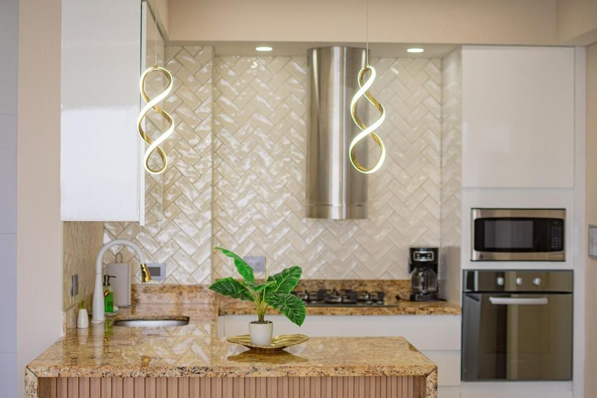 Luxury Ocean View Building H2 - Hyatt Apartment *