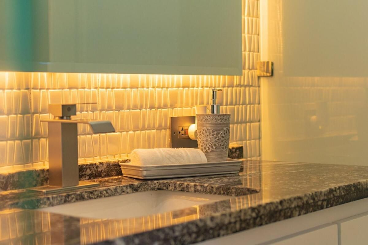 Luxury Ocean View Building H2 - Hyatt Apartment *
