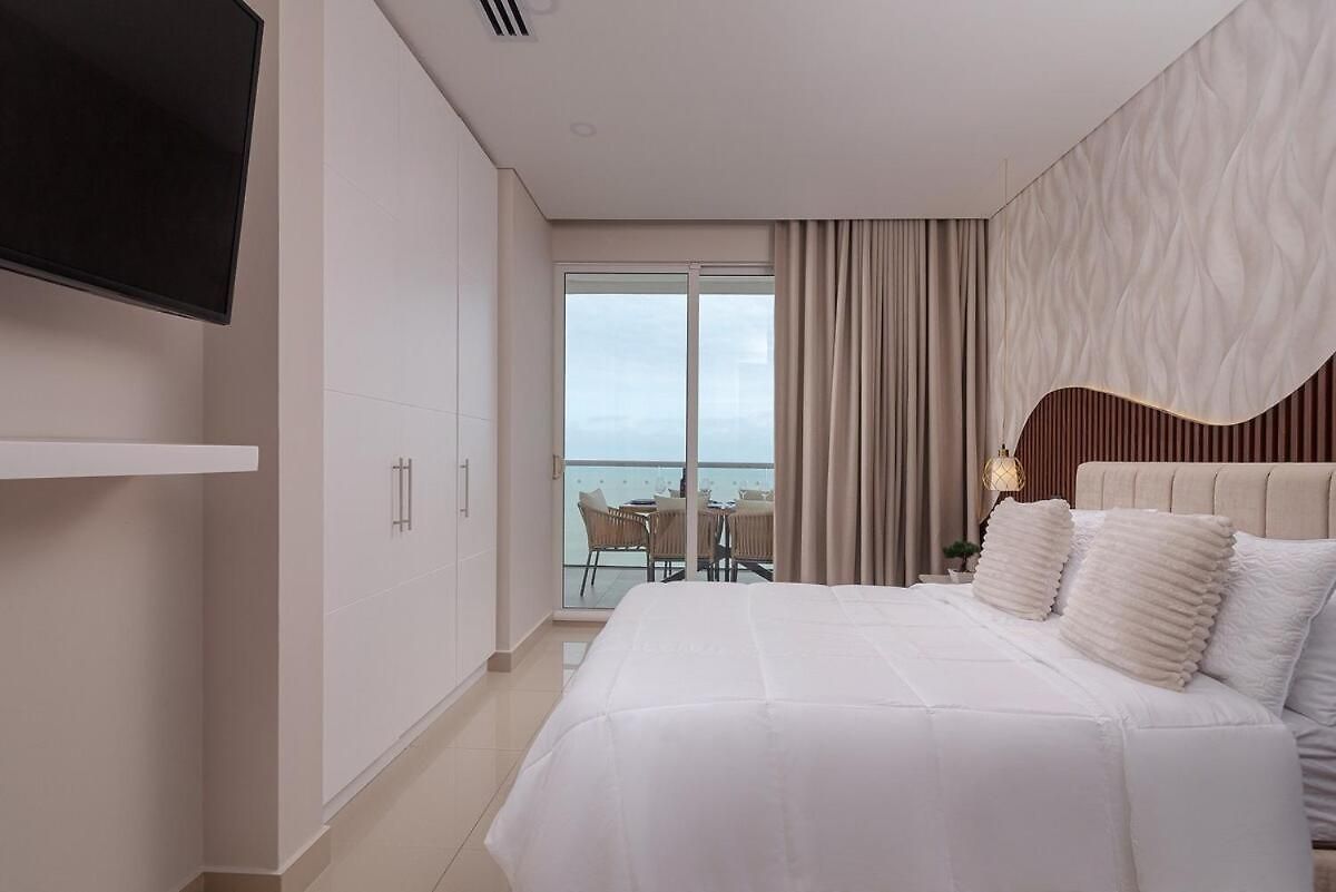 Luxury Ocean View Building H2 - Hyatt Apartment Cartagena